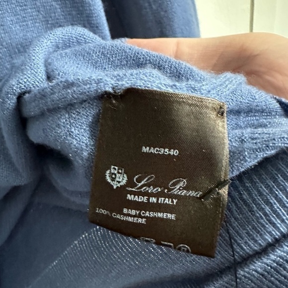 Loro Piana Baby Cashmere Light Blue Crewneck - Picture 3 of 4